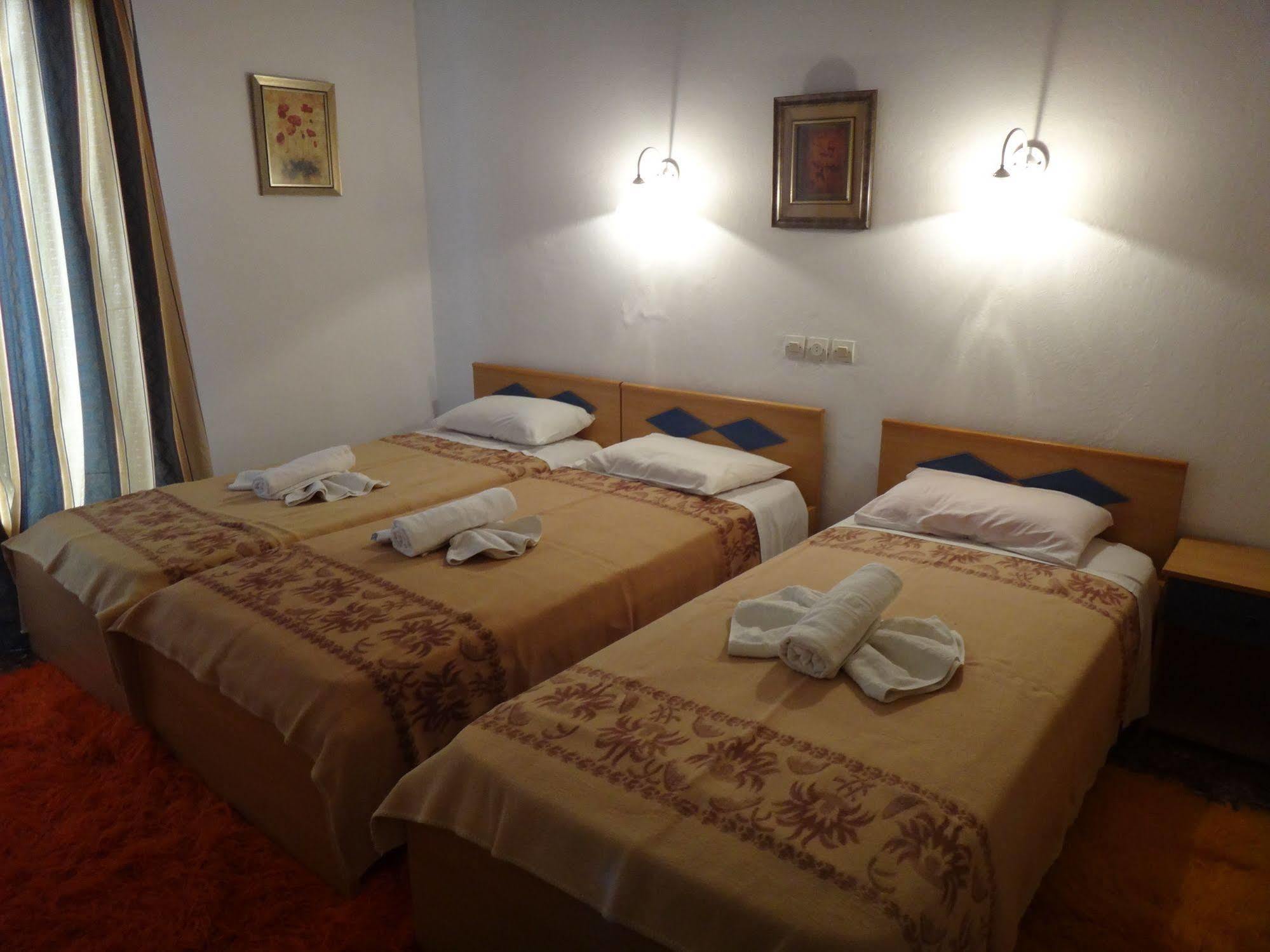 Sofia Rooms Loutra Edipsou  Eksteriør billede