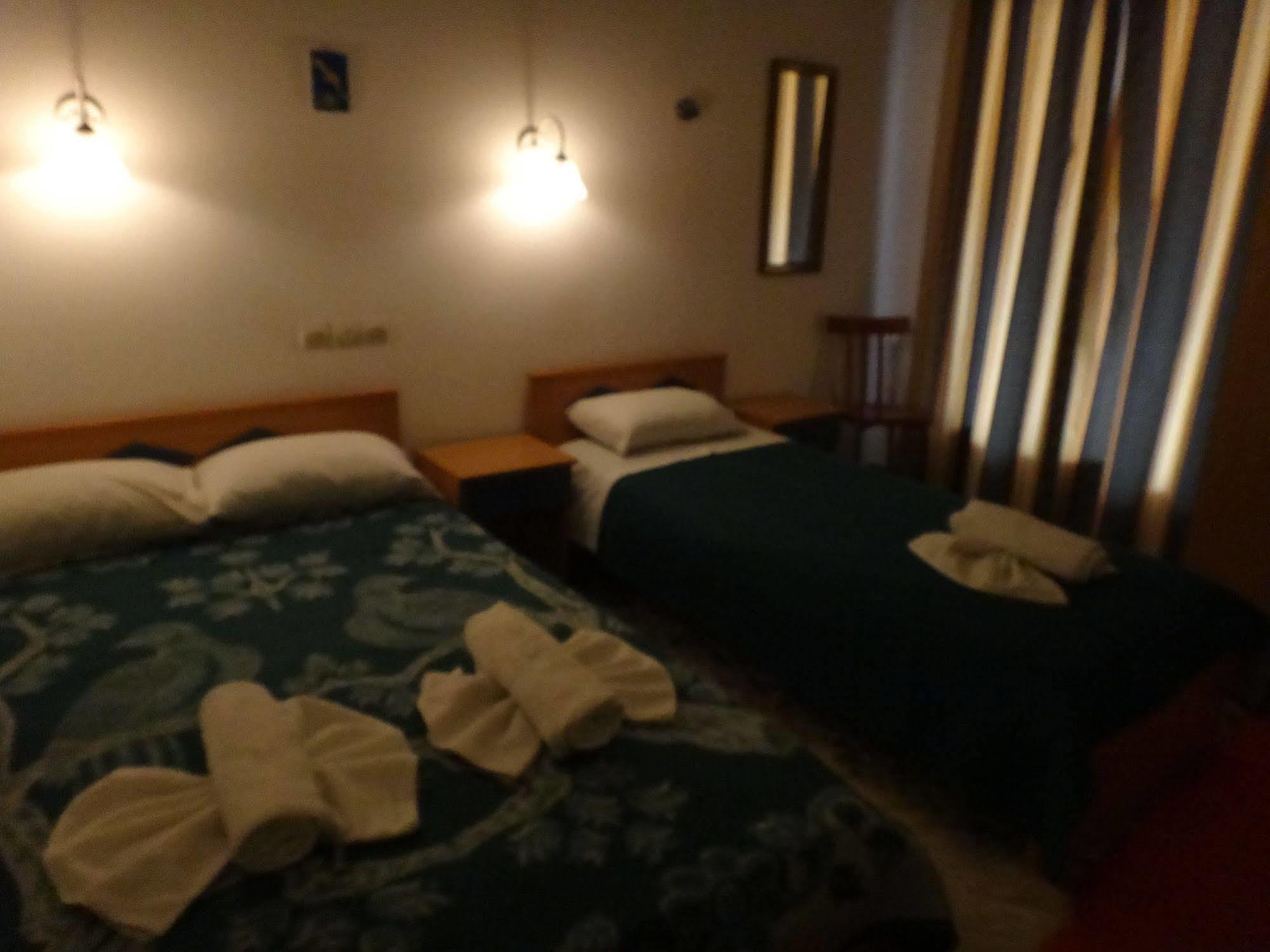 Sofia Rooms Loutra Edipsou  Eksteriør billede