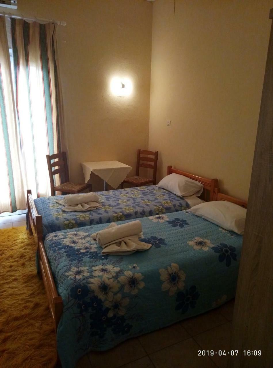 Sofia Rooms Loutra Edipsou  Eksteriør billede